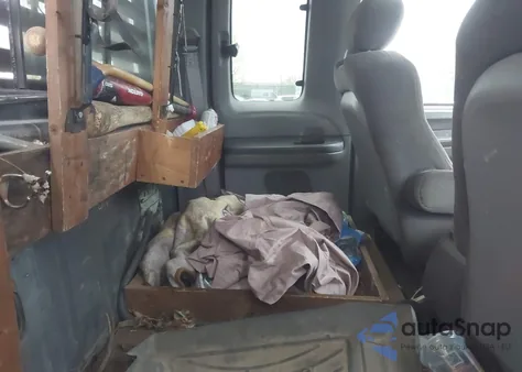 2002 Ford F-250 Lariat/Xl/Xlt from USA, damaged, VIN 1FTNX21L02EB96467